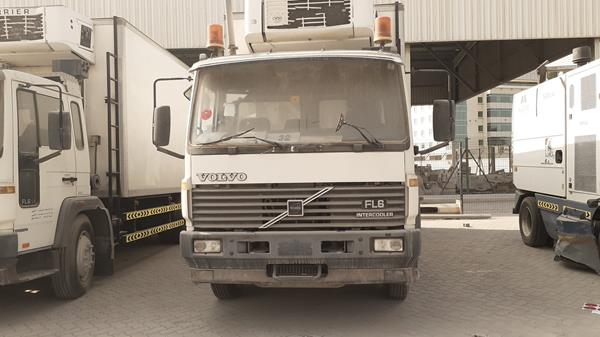 VOLVO FL614 2000 yv2e6a4a6yb246358