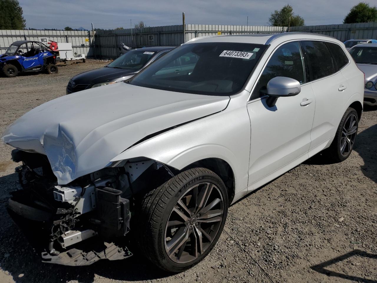 VOLVO XC60 2018 yv4102rm6j1008652