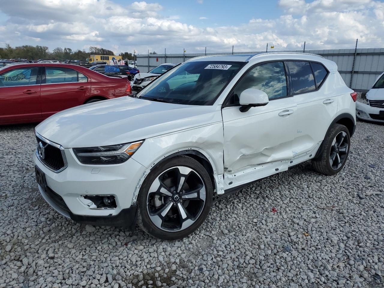 VOLVO XC40 2021 yv4162ukxm2424898