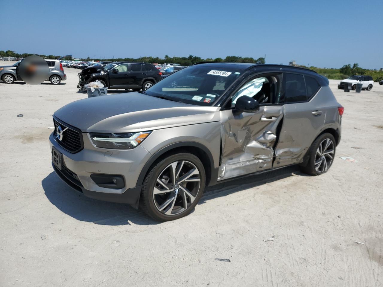 VOLVO XC40 2022 yv4162um1n2784399