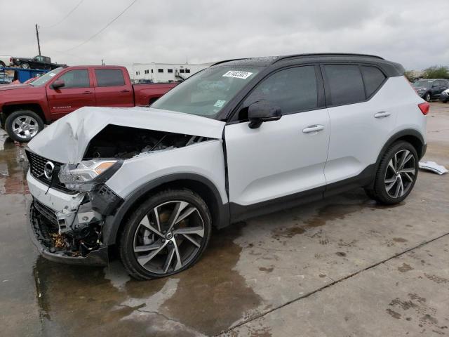 VOLVO XC40 T5 R- 2022 yv4162um2n2742033