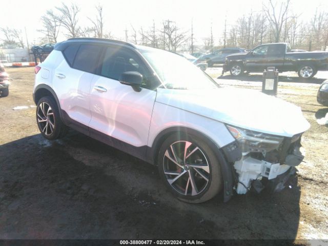 VOLVO XC40 2022 yv4162um5n2660927