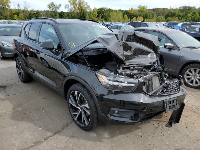 VOLVO XC40 T5 R- 2020 yv4162um6l2293923