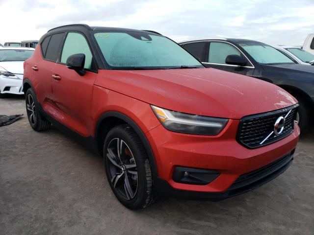 VOLVO XC40 T5 R- 2022 yv4162um7n2689099