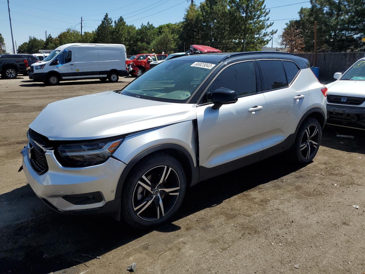 VOLVO XC40 2019 yv4162um9k2103658