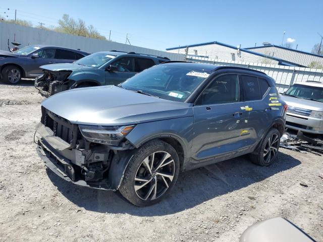 VOLVO XC40 2019 yv4162um9k2130679