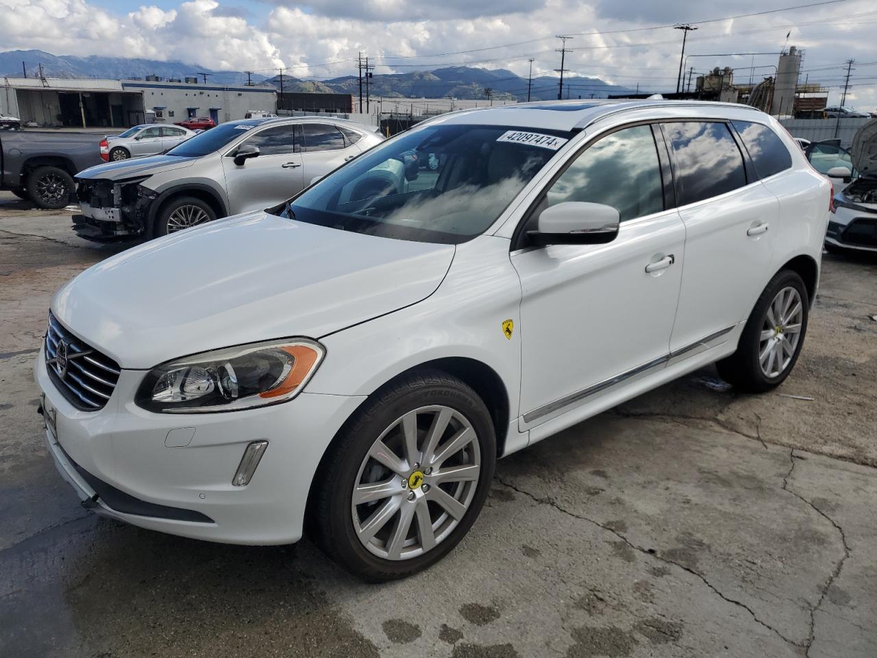 VOLVO XC60 2017 yv440mdu2h2131451