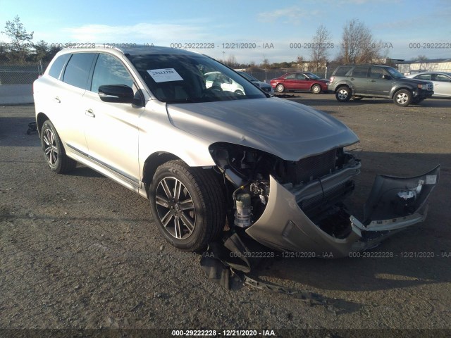 VOLVO XC60 2017 yv440mrr3h2085312