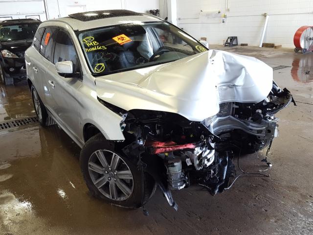 VOLVO XC60 T5 IN 2017 yv440mru6h2204362