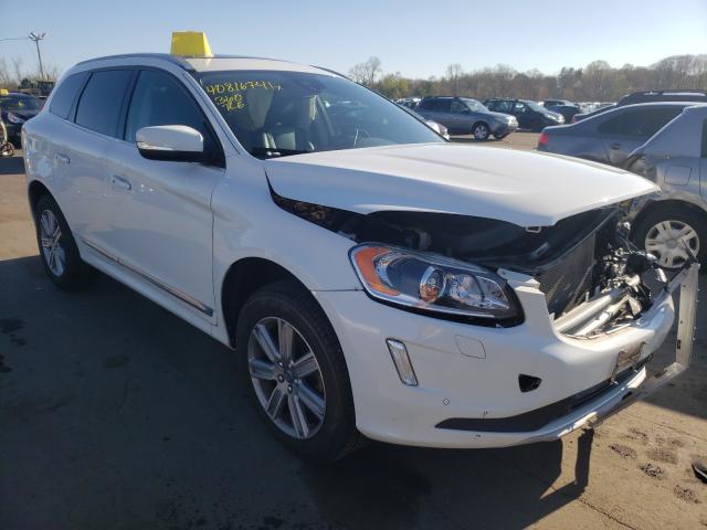 VOLVO XC60 T5 IN 2017 yv440mru8h2013378