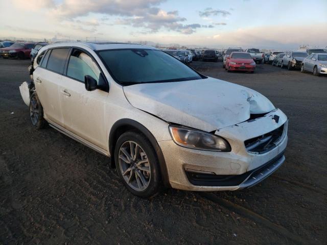 VOLVO V60 CROSS 2017 yv440mwk2h1037880