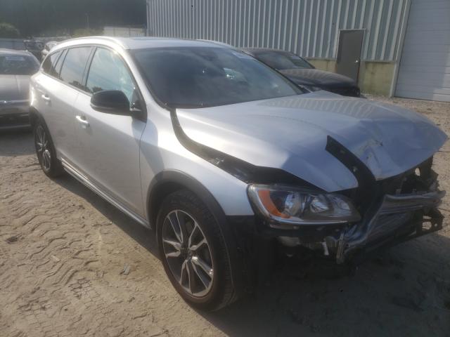 VOLVO V60 CROSS 2017 yv440mwk5h1027019