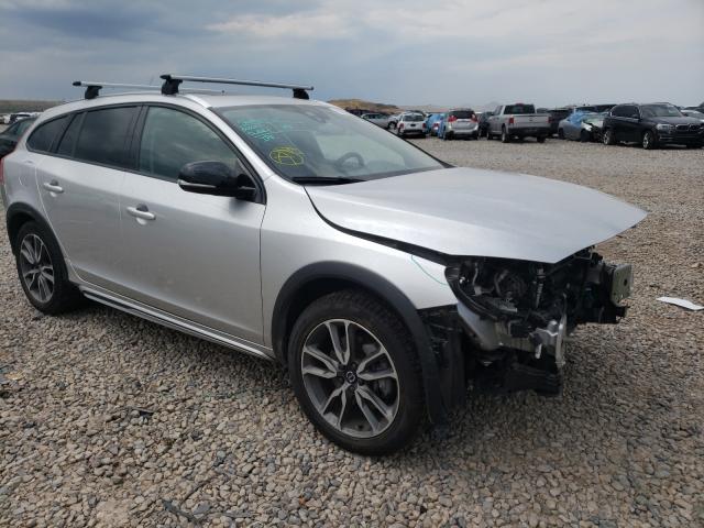 VOLVO V60 CROSS 2017 yv440mwk8h1035261