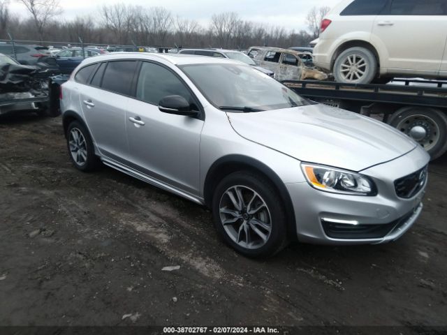 VOLVO V60 CROSS COUNTRY 2017 yv440mwk9h1032157