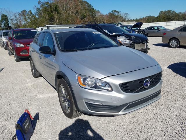 VOLVO V60 CROSS 2017 yv440mwkxh1036346