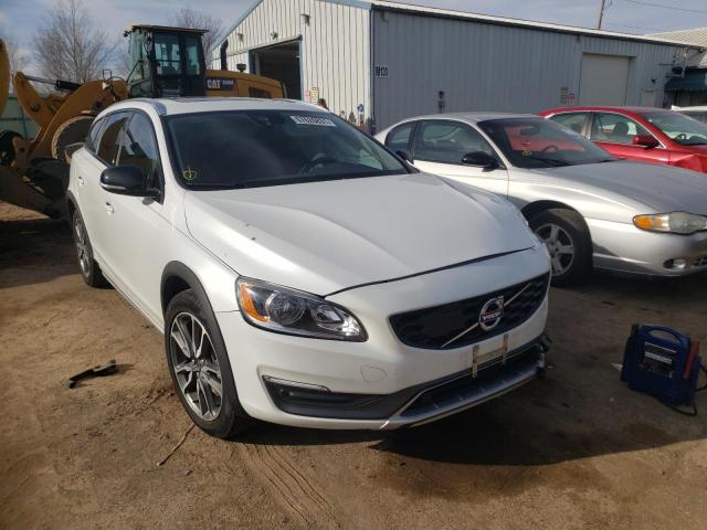 VOLVO V60 CROSS 2015 yv4612hk8f1001213