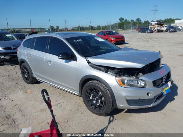 VOLVO V60CC 2015 yv4612hkxf1000516