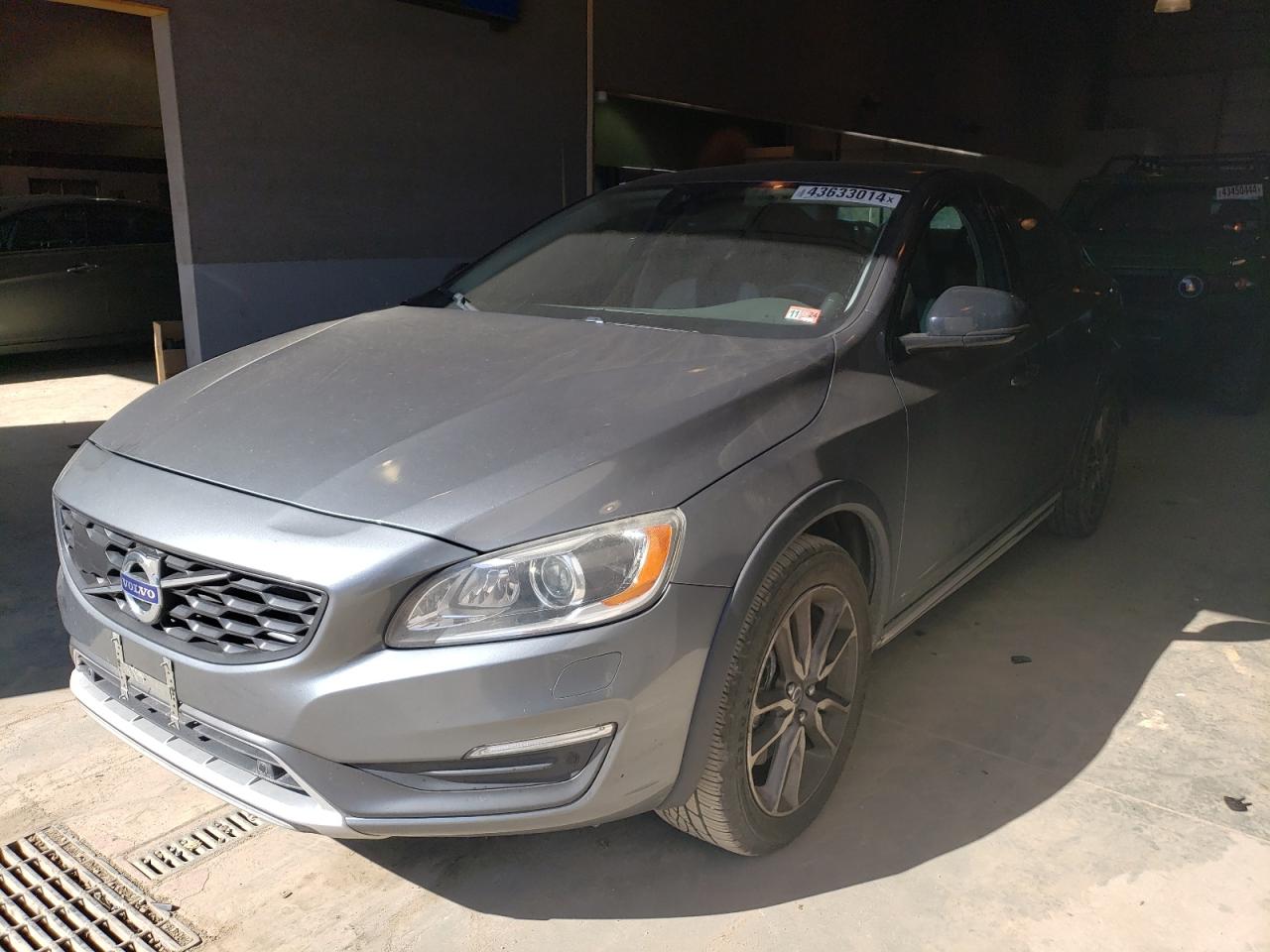 VOLVO S60 2016 yv4612um8g2000534