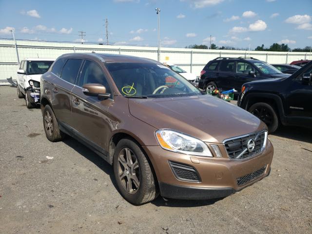 VOLVO XC60 T6 2011 yv4902dz2b2218991