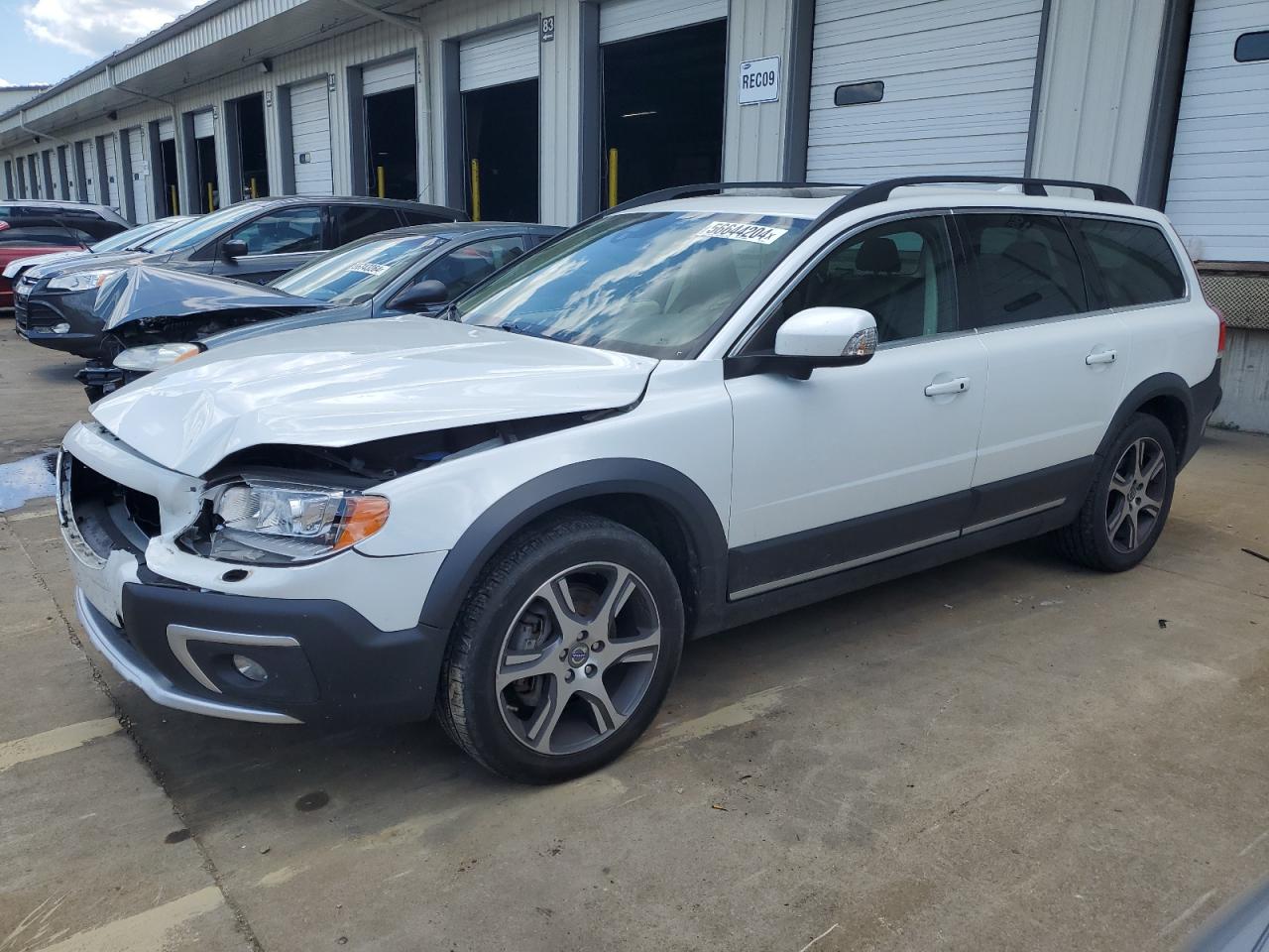 VOLVO XC70 2015 yv4902nd9f1188354