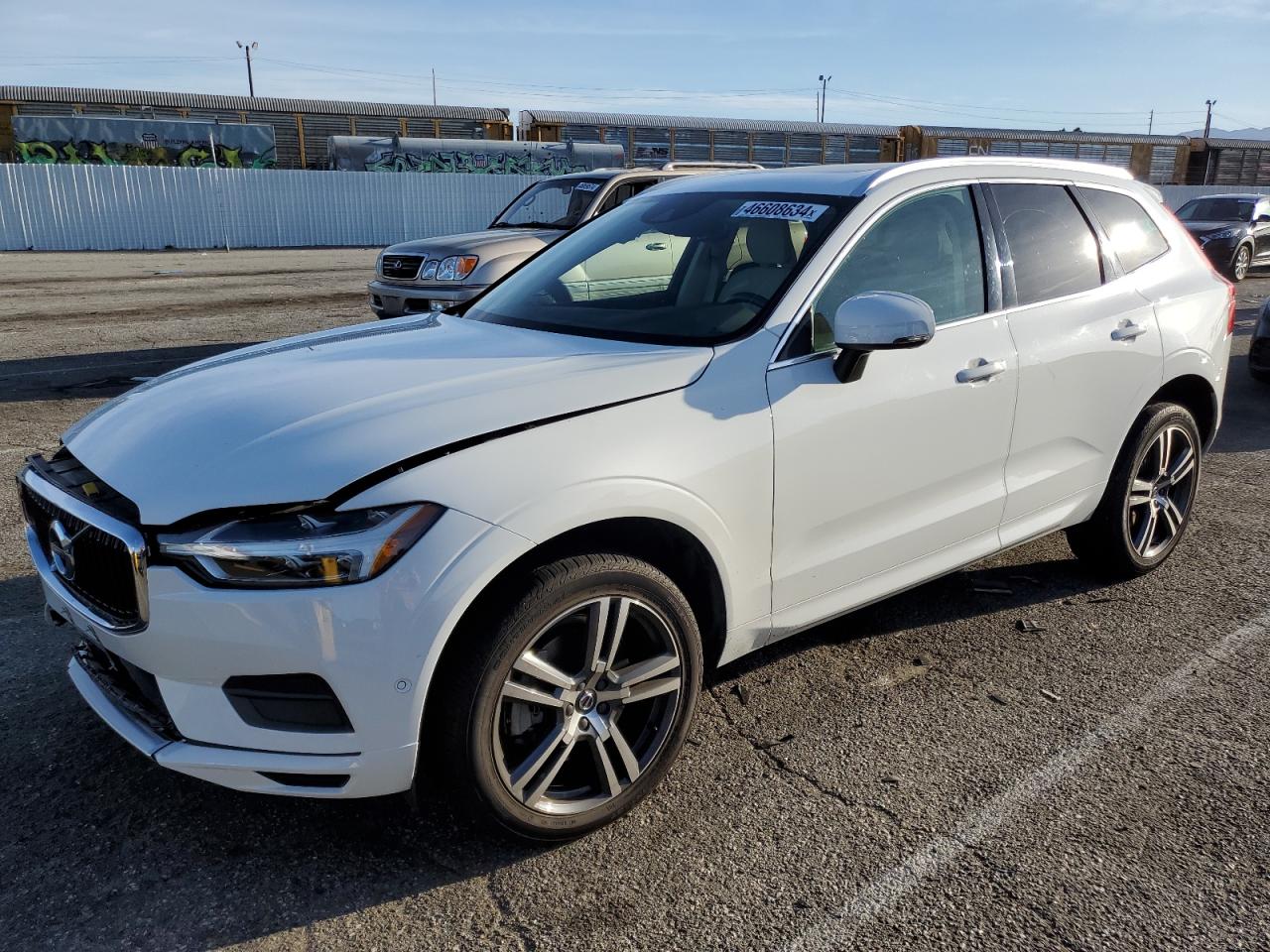 VOLVO XC60 2019 yv4a22rk1k1352139