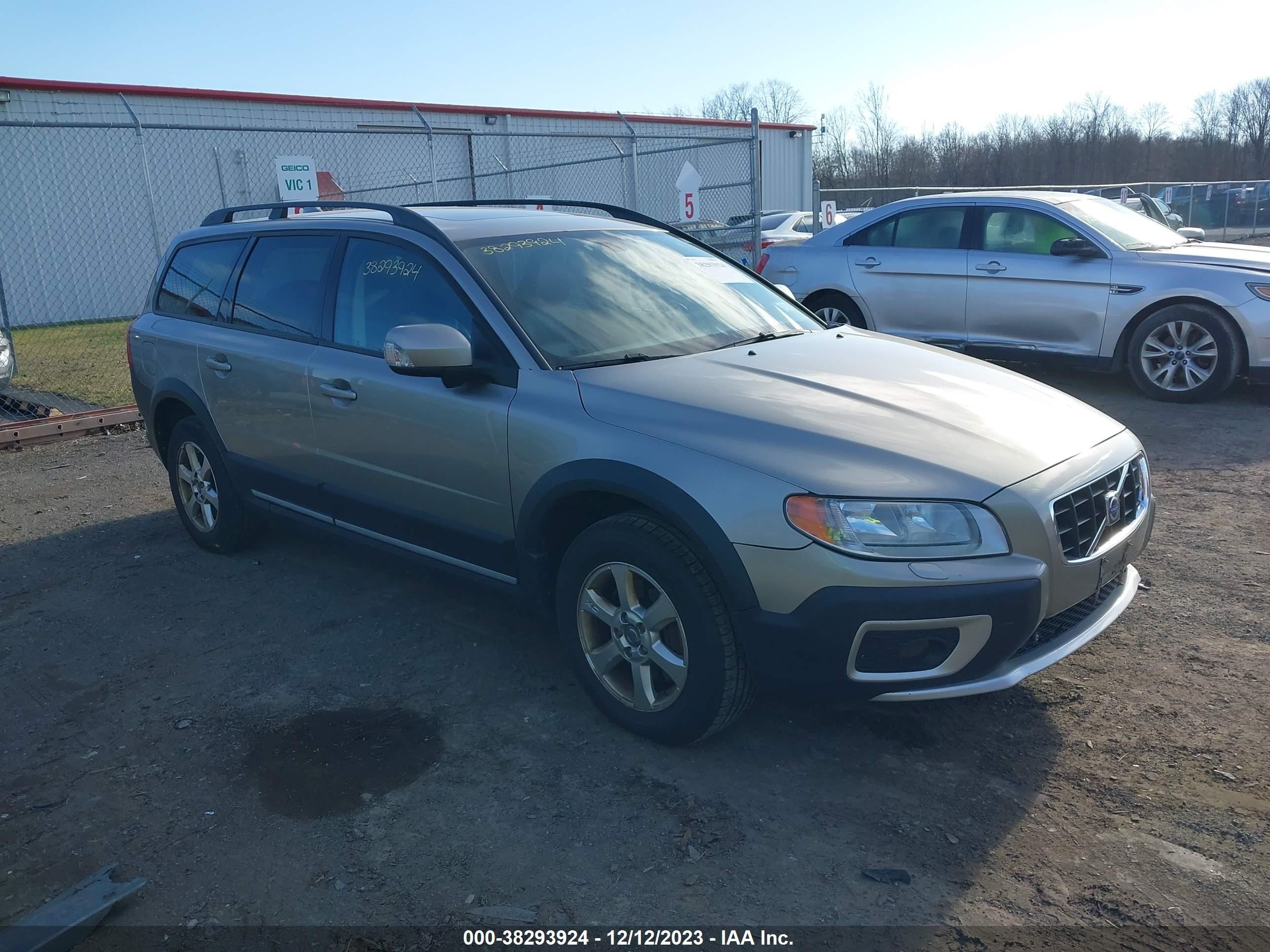 VOLVO XC70 2008 yv4bz982481033014