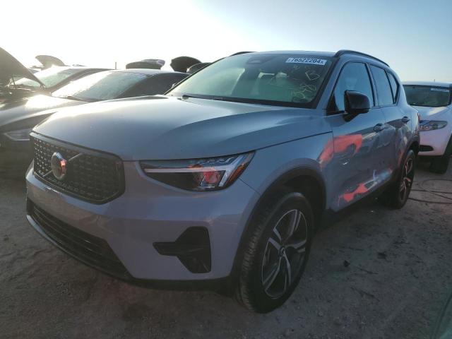 VOLVO XC40 CORE 2024 yv4l12uk1r2275716