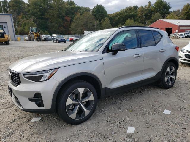 VOLVO XC40 CORE 2024 yv4l12uk4r2214361