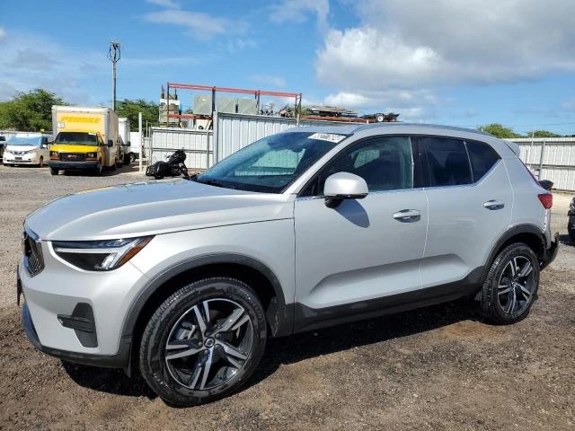 VOLVO XC40 CORE 2024 yv4l12uk8r2288432