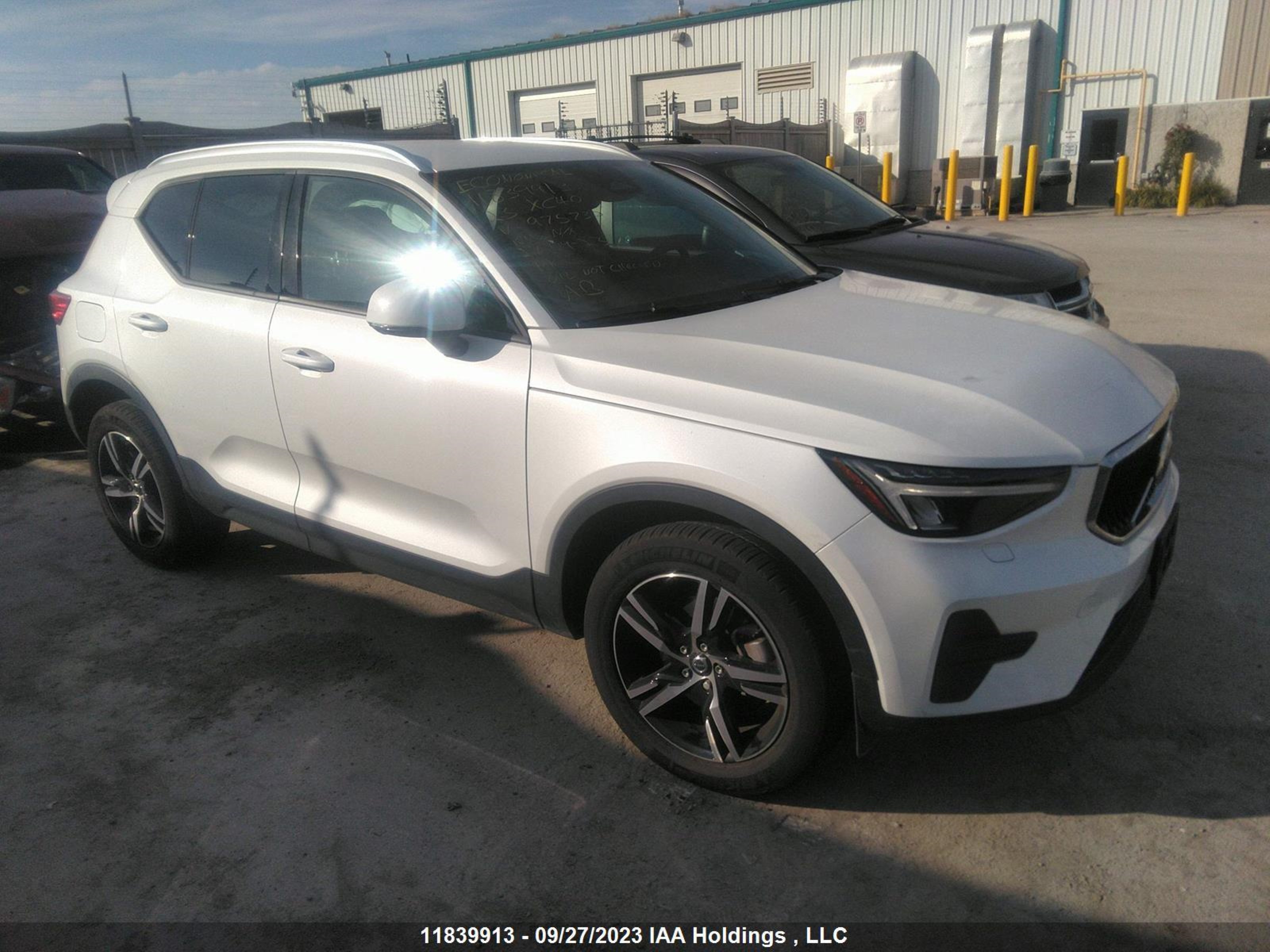 VOLVO XC40 2023 yv4l12uv1p2975730