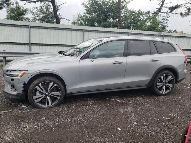 VOLVO V60 CROSS COUNTRY 2023 yv4l12wy2r2133456