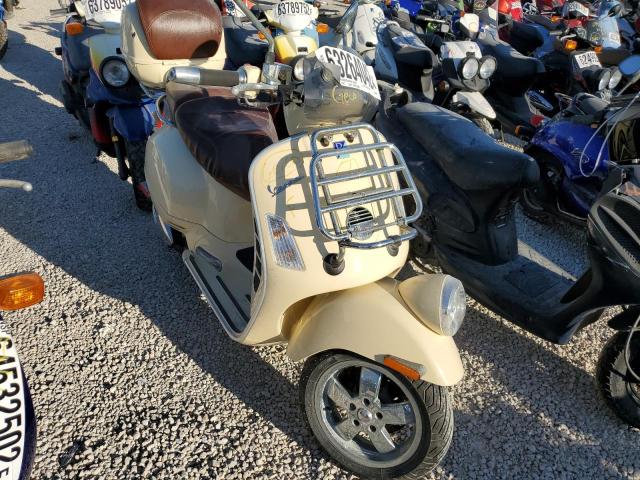 VESPA GTS 300 SU 2014 zapm459l3e5901825