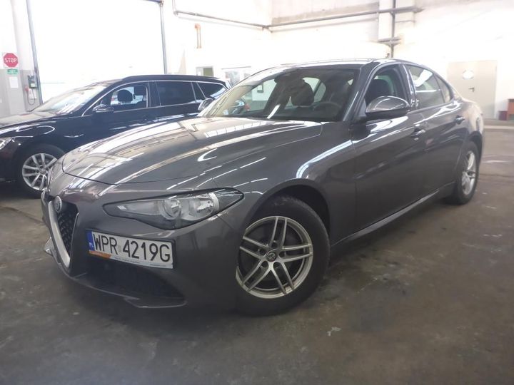 ALFA-ROMEO GIULIA 2019 zareaean8k7617477