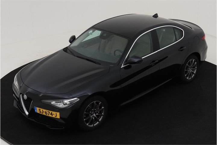 ALFA-ROMEO GIULIA 2018 zareaecn7j7585584