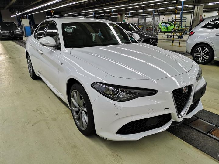 ALFA-ROMEO GIULIA 2023 zareafbn3n7673416