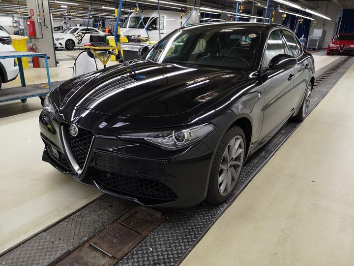 ALFA-ROMEO GIULIA 2023 zareafbn3n7674565