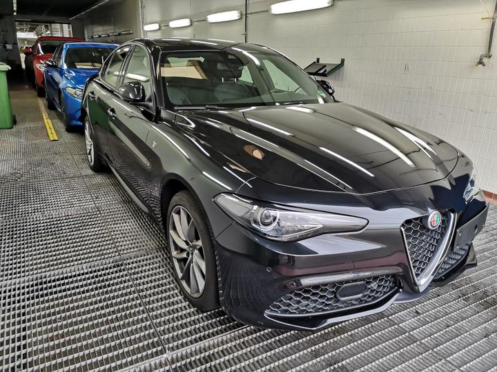 ALFA-ROMEO GIULIA 2023 zareafbn4n7672601