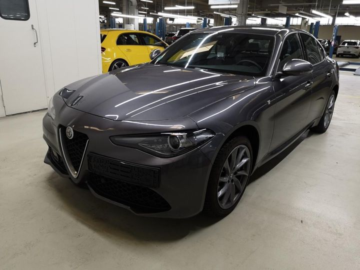 ALFA-ROMEO GIULIA 2023 zareafbn4n7674560