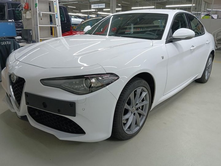 ALFA-ROMEO GIULIA 2023 zareafbn5n7673370