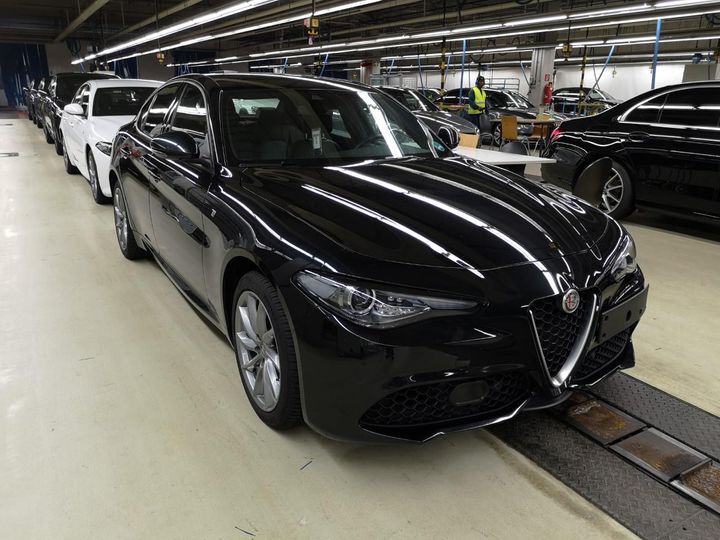 ALFA-ROMEO GIULIA 2023 zareafbn8n7672536