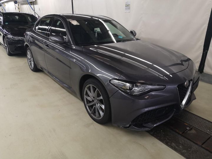 ALFA-ROMEO GIULIA 2023 zareafbn8n7673430