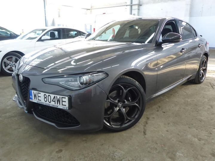 ALFA-ROMEO GIULIA 2019 zareafdn6k7610139