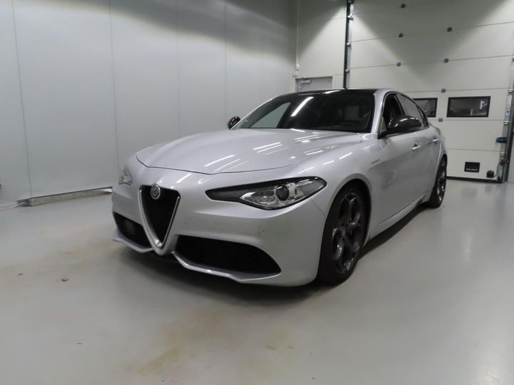 ALFA-ROMEO GIULIA 2019 zareafdnxk7610113