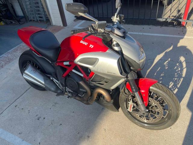 DUCATI DIAVEL 2012 zdm13blw1cb007057