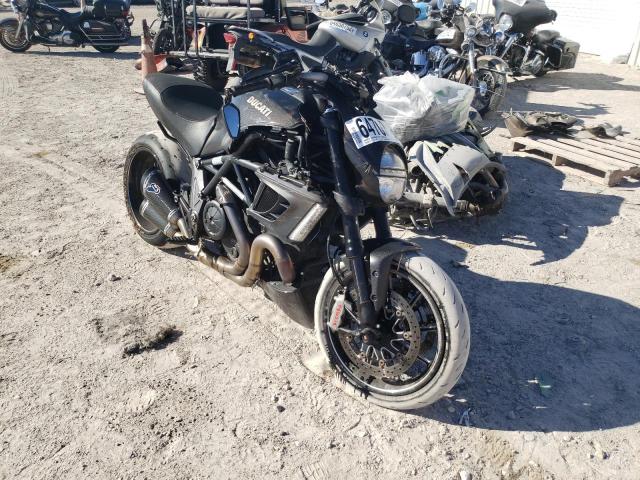 DUCATI DIAVEL 2011 zdm13blw4bb000859