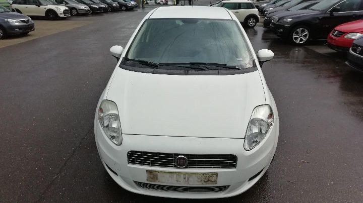 FIAT GRANDE PUNTO HATCHBACK 2009 zfa19900000490602