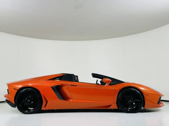 LAMBORGHINI AVENTADOR 2015 zhwur1zd4fla03780